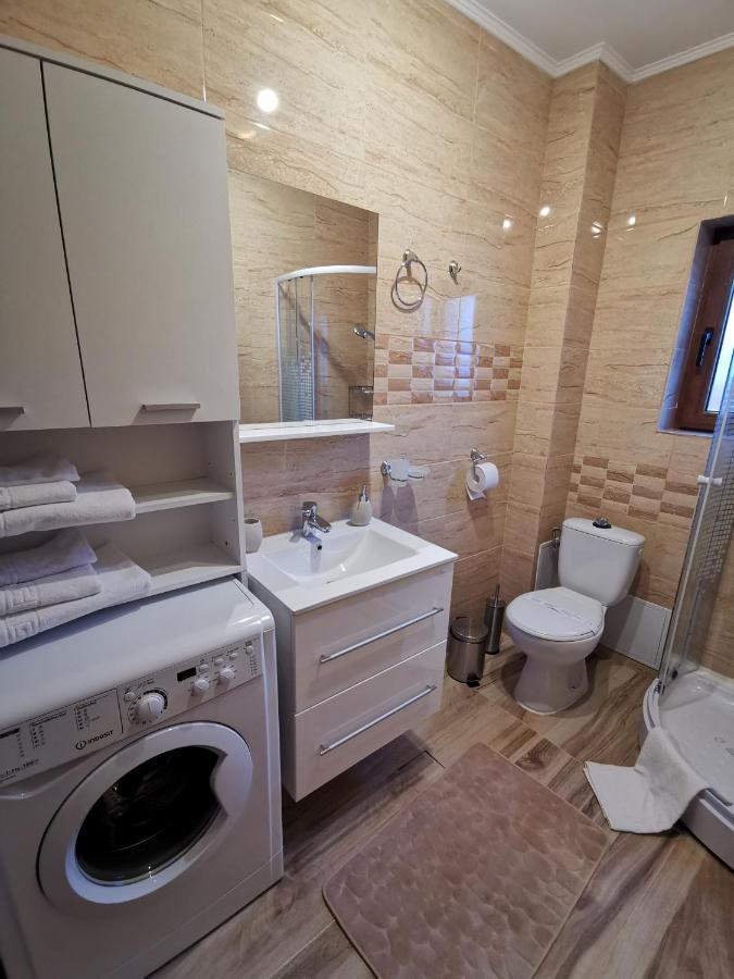 Charming Apartment In Villa Iasi Eksteriør bilde