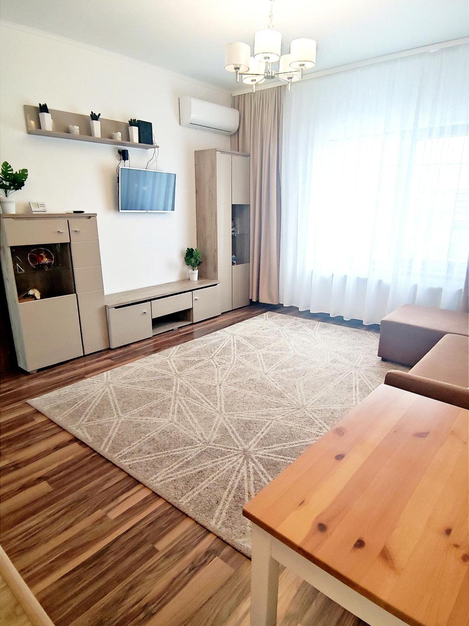 Charming Apartment In Villa Iasi Eksteriør bilde
